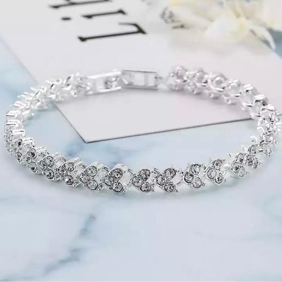 Jewelry - Heart Tennis Bracelet
